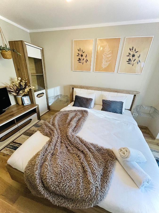 Hygge Place To Stay - Self Check In Nonstop 24H-Wifi Resita Zewnętrze zdjęcie